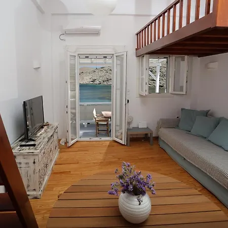 Agia Eirini Studio Skiron By The Sea * Kythnos