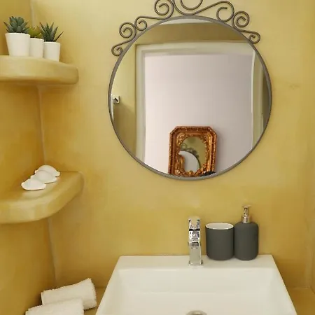 Apartment Agia Eirini Studio Skiron By The Sea *